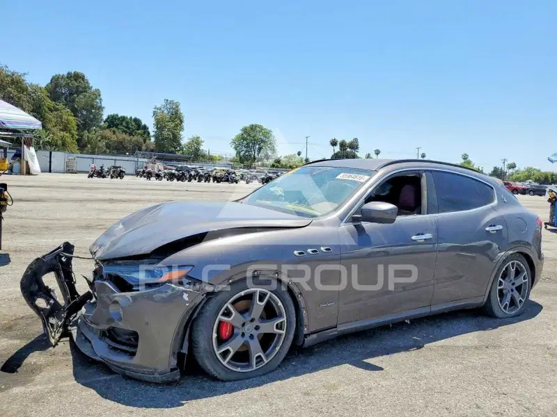 2018 Maserati  фото