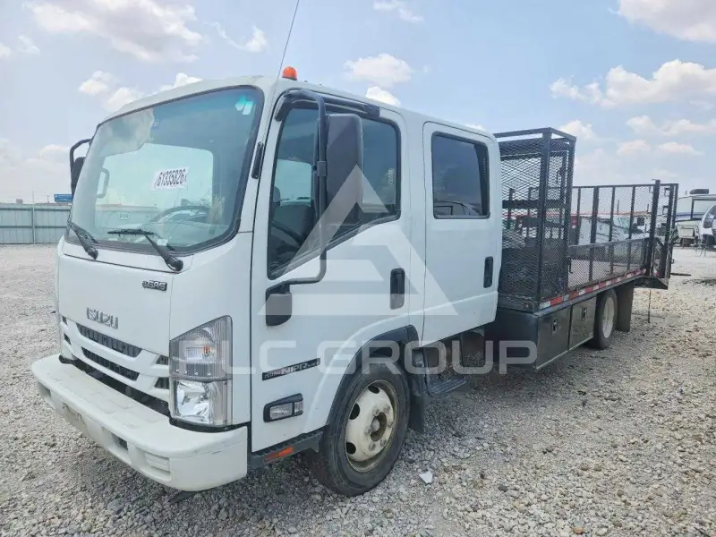 2018 Isuzu NPR photo