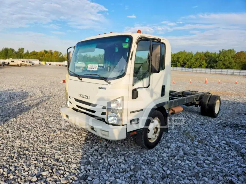 2018 Isuzu NPR фото