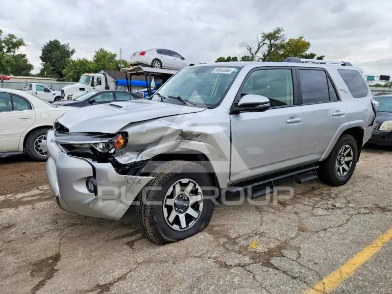 2018 Toyota 4 RUNNER фото