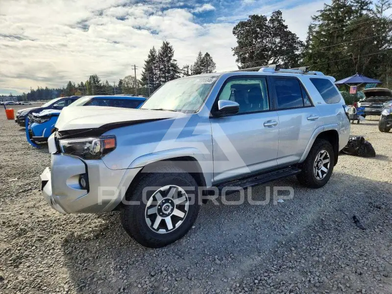 2018 Toyota 4 RUNNER фото