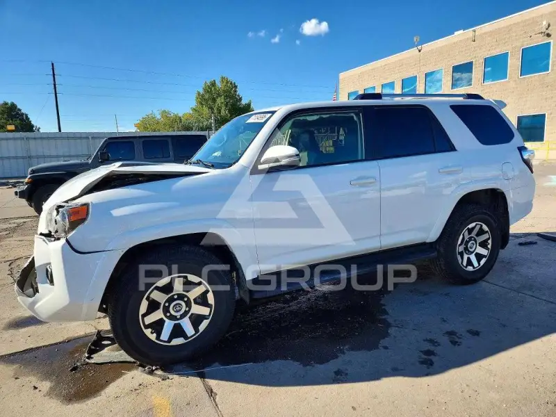 2018 Toyota 4 RUNNER фото