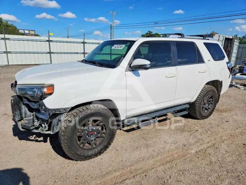 2018 Toyota 4 RUNNER photo