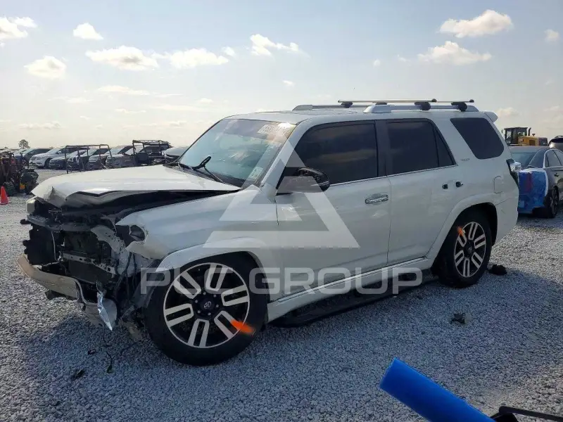 2018 Toyota 4 RUNNER фото