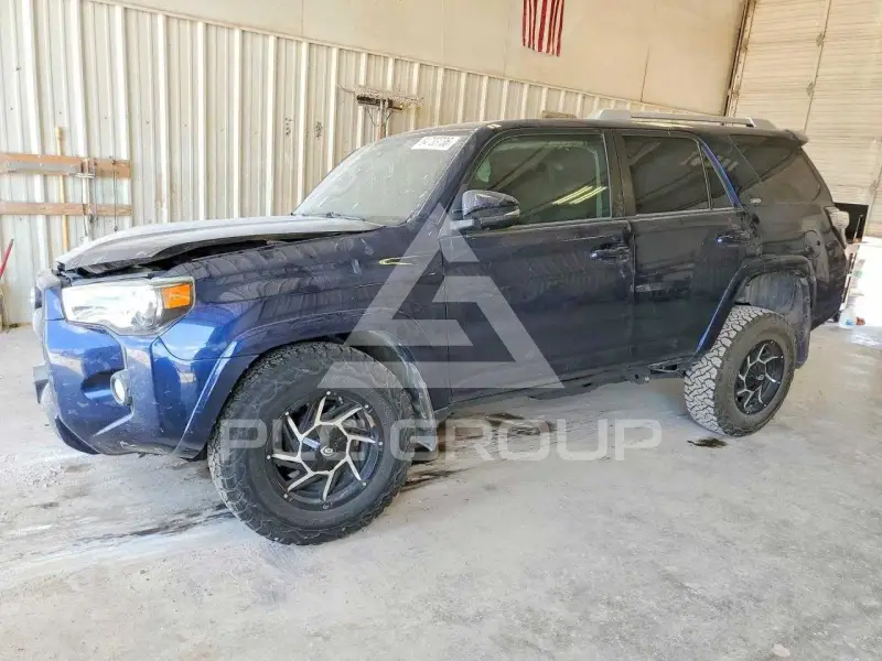 2018 Toyota 4 RUNNER photo