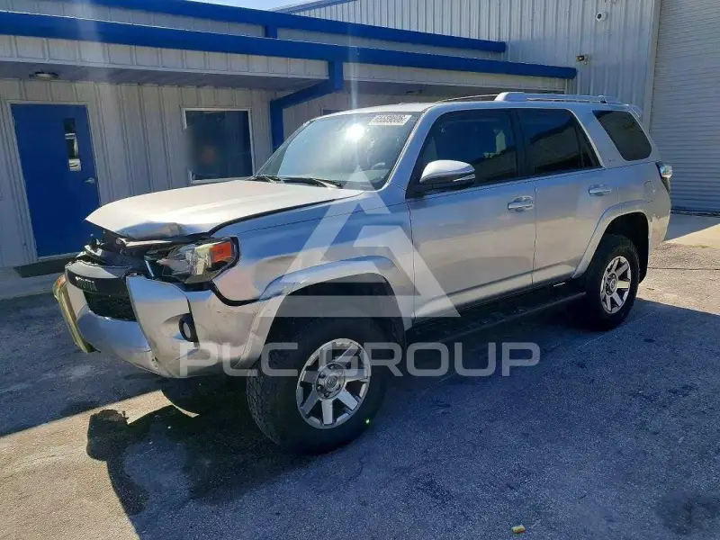 2018 Toyota 4 RUNNER фото