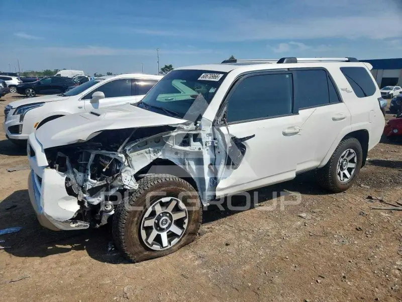 2018 Toyota 4 RUNNER фото