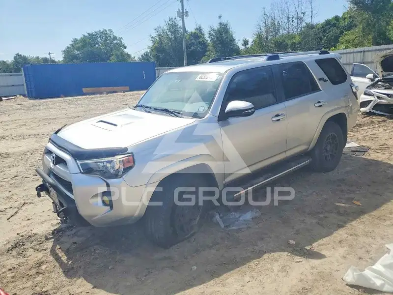 2018 Toyota 4 RUNNER фото