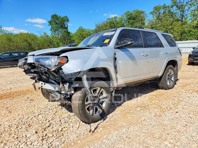 2018 Toyota 4 RUNNER photo