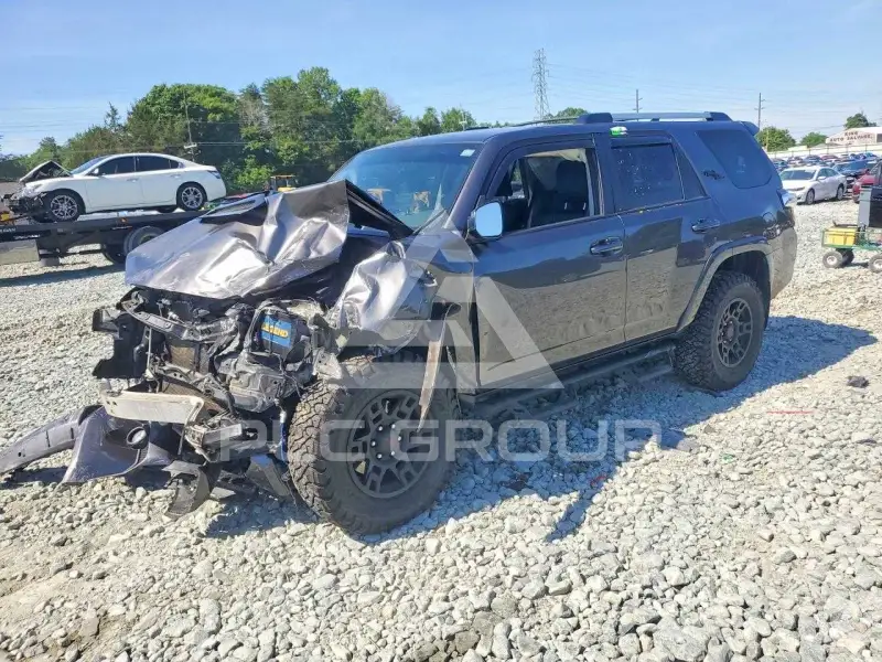 2018 Toyota 4 RUNNER фото