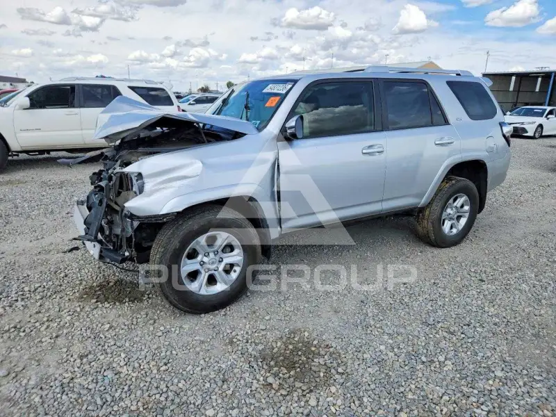 2018 Toyota 4 RUNNER photo