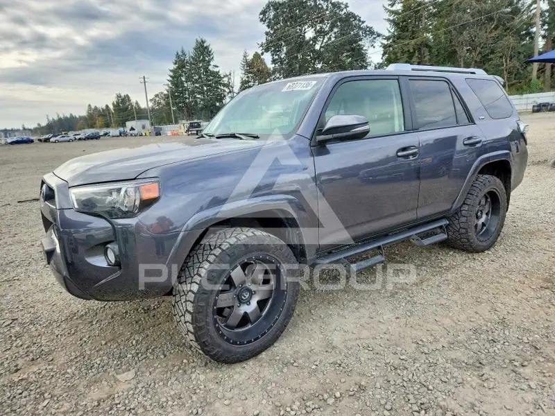 2018 Toyota 4 RUNNER photo