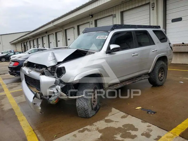 2018 Toyota 4 RUNNER photo