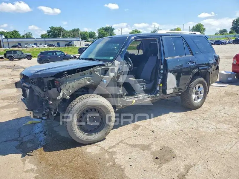 2018 Toyota 4 RUNNER photo