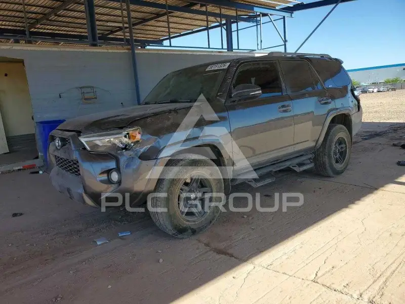 2018 Toyota 4 RUNNER photo