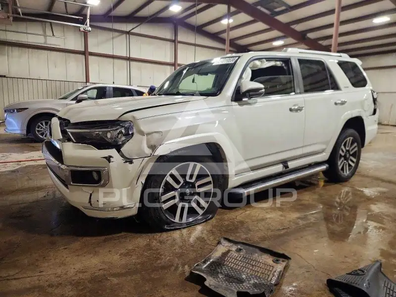 2018 Toyota 4 RUNNER photo