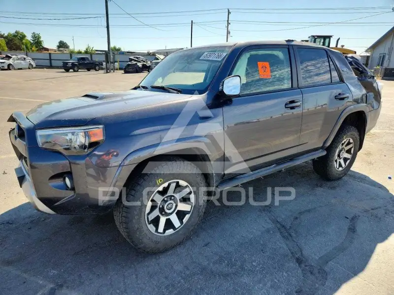2018 Toyota 4 RUNNER фото