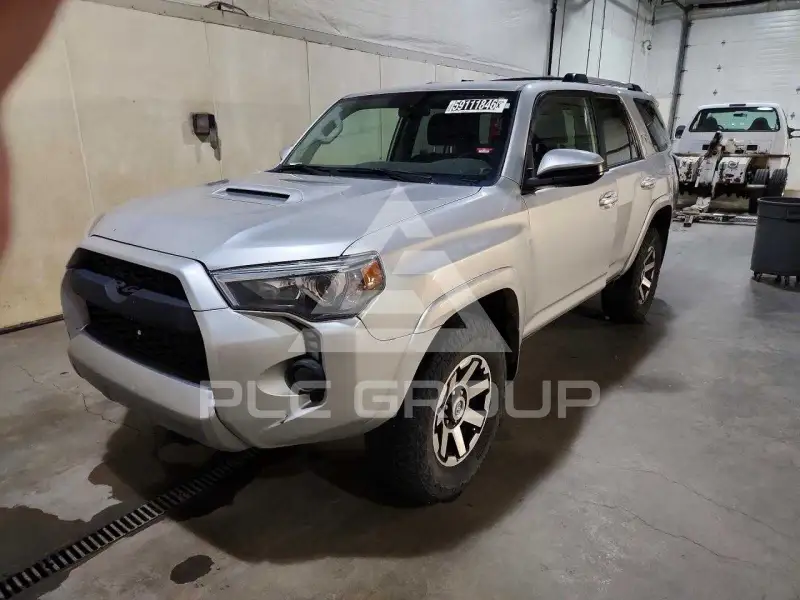 2018 Toyota 4 RUNNER photo