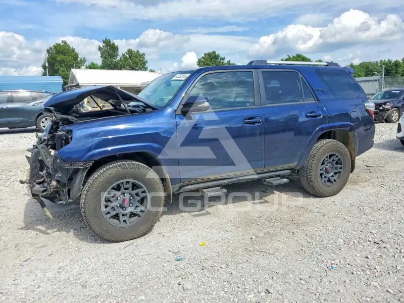 2018 Toyota 4 RUNNER photo
