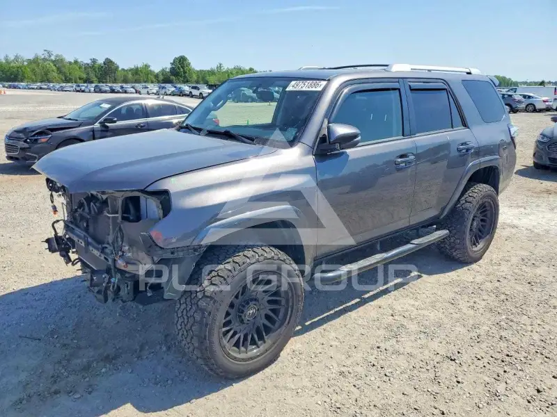 2018 Toyota 4 RUNNER photo