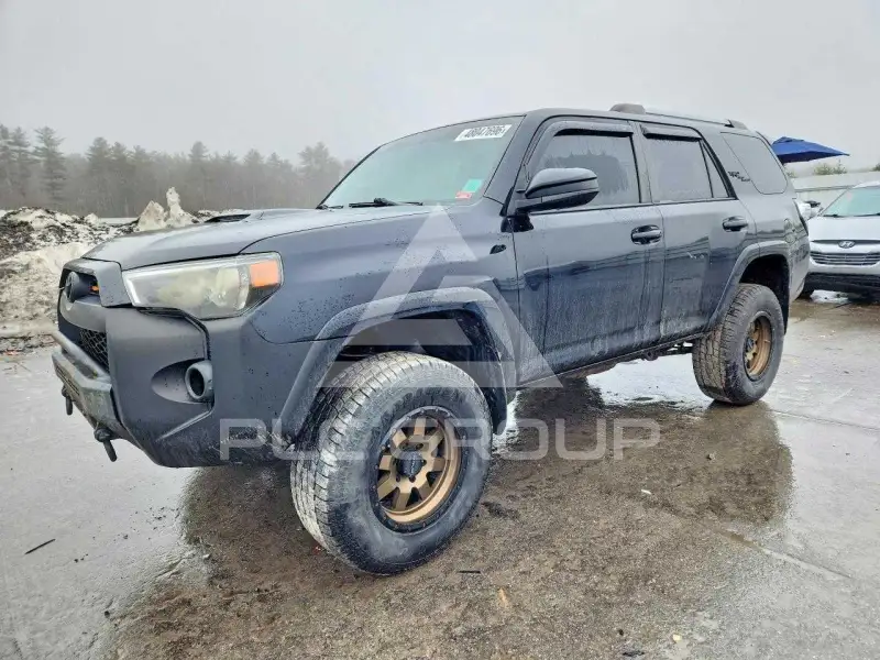 2018 Toyota 4 RUNNER photo