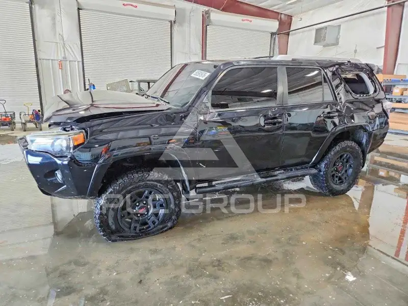2018 Toyota 4 RUNNER photo