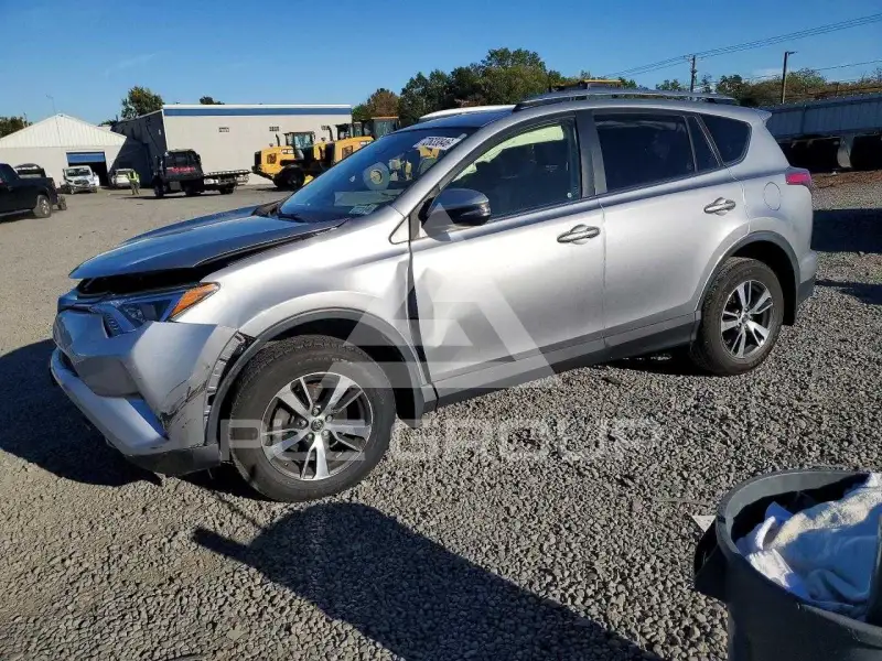 2018 Toyota RAV4 фото