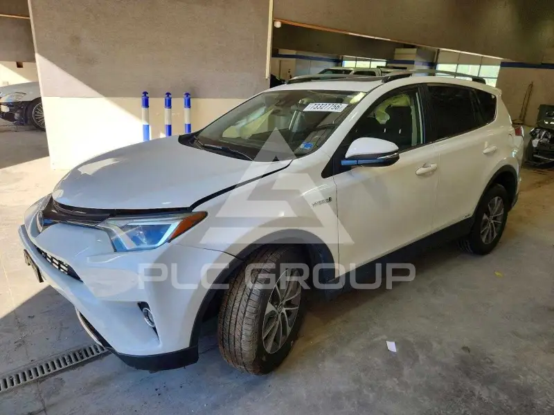 2018 Toyota RAV4 фото