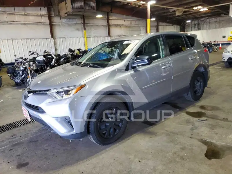 2018 Toyota RAV4 фото