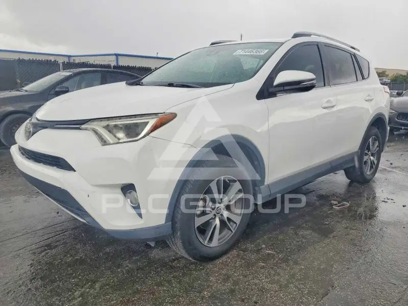 2018 Toyota RAV4 photo