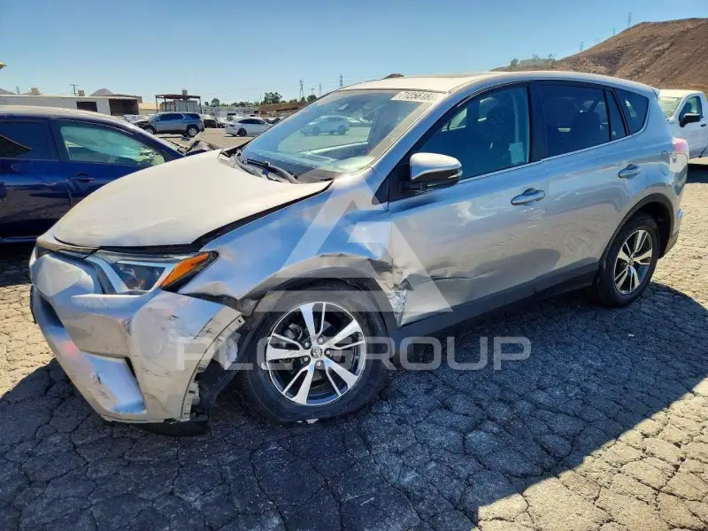 2018 Toyota RAV4 фото