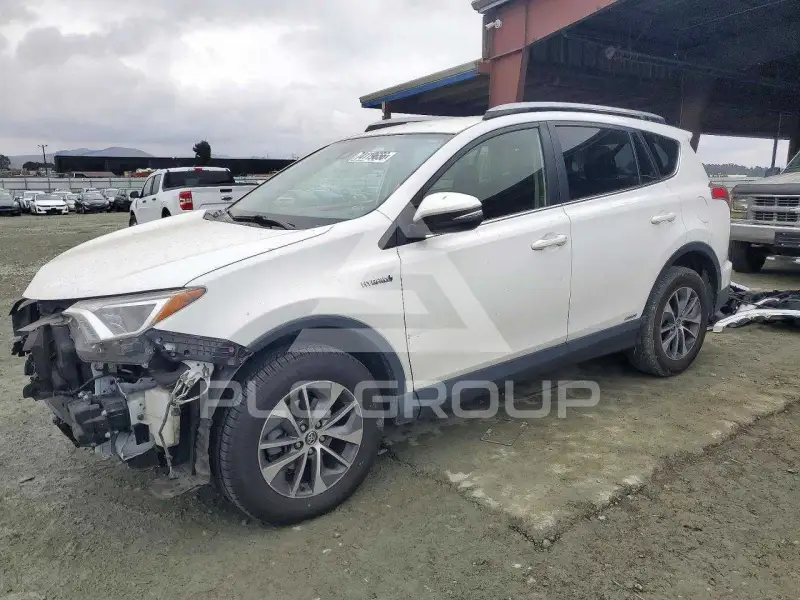 2018 Toyota RAV4 фото