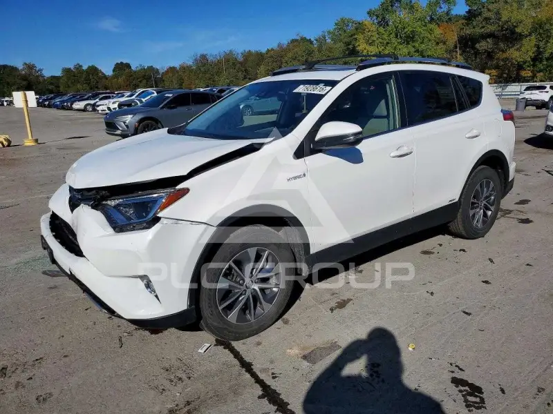 2018 Toyota RAV4 фото