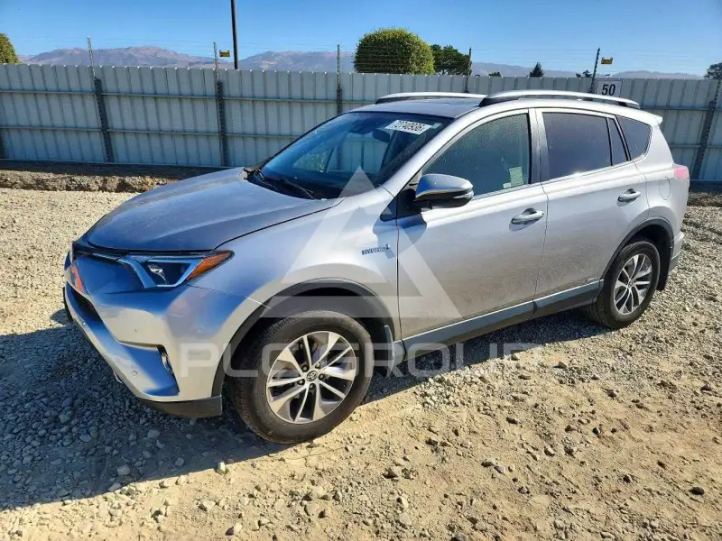 2018 Toyota RAV4 фото