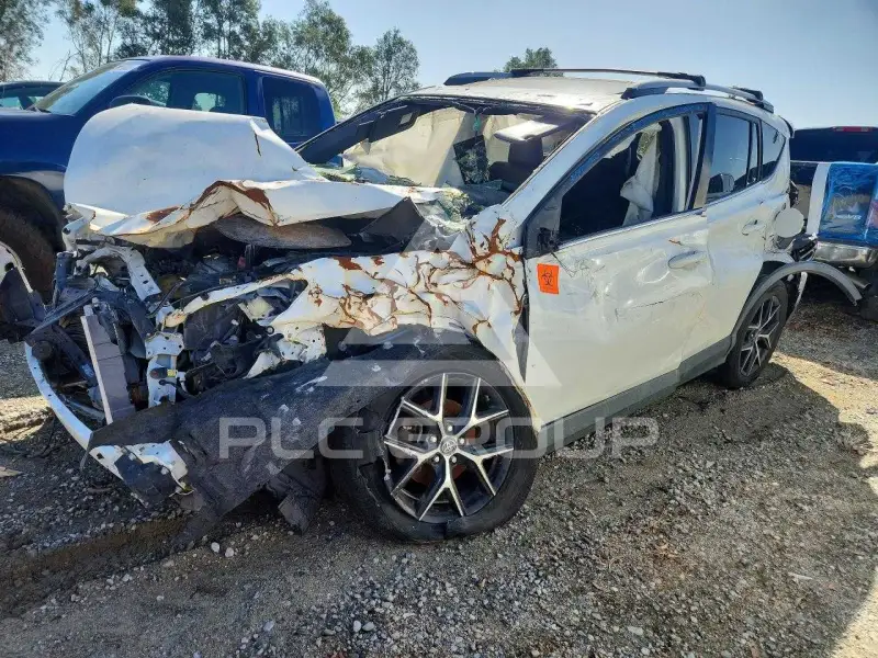 2018 Toyota RAV4 photo