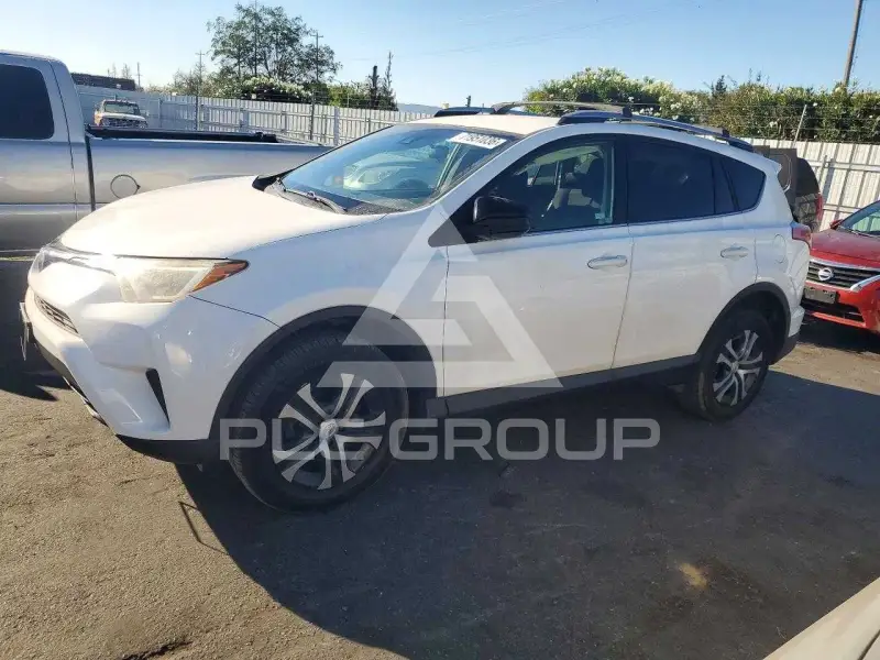 2018 Toyota RAV4 фото