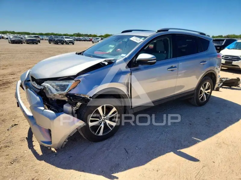 2018 Toyota RAV4 фото
