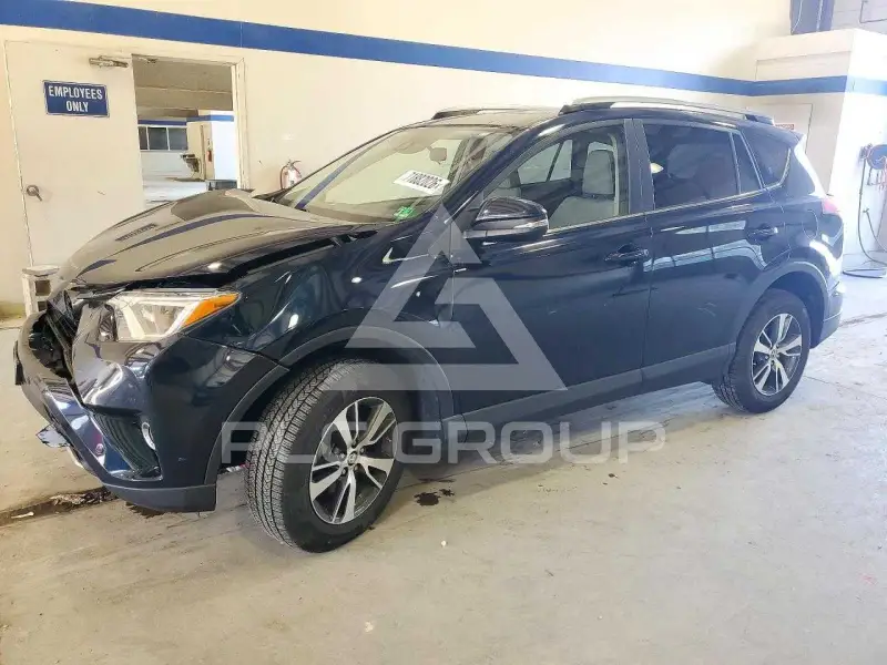 2018 Toyota RAV4 photo
