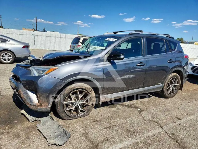 2018 Toyota RAV4 фото