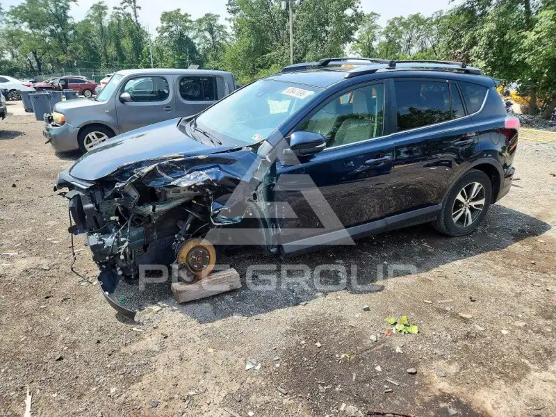 2018 Toyota RAV4 фото
