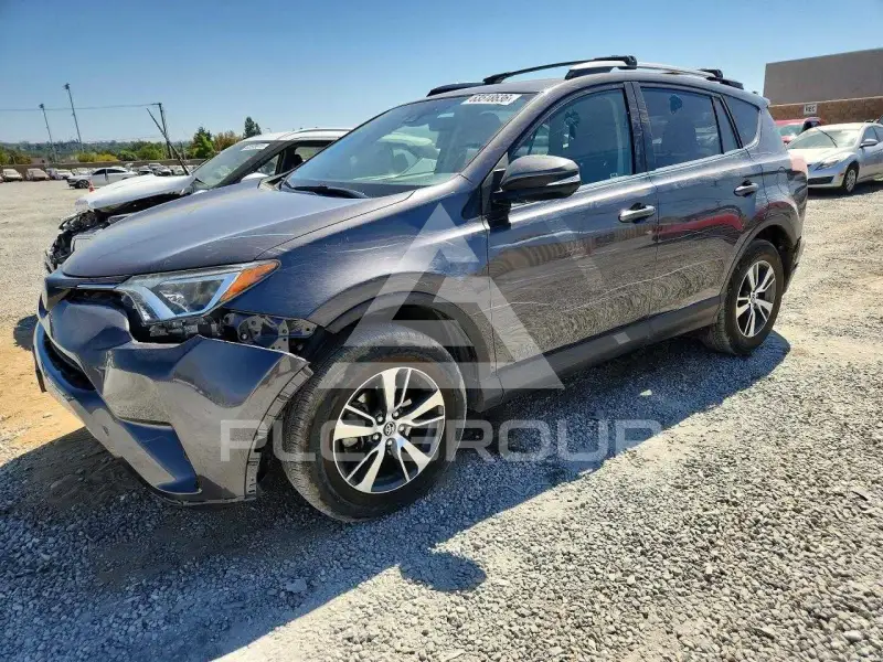 2018 Toyota RAV4 фото