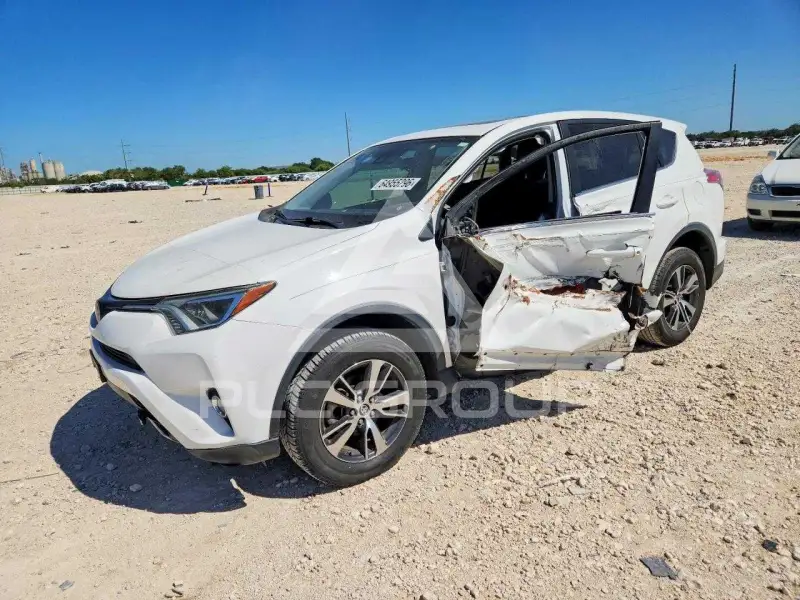 2018 Toyota RAV4 фото