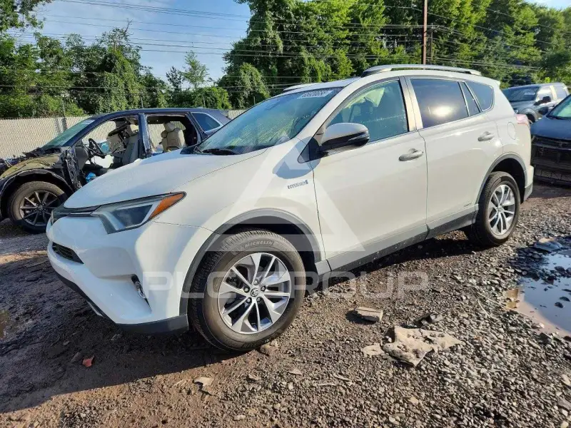 2018 Toyota RAV4 фото