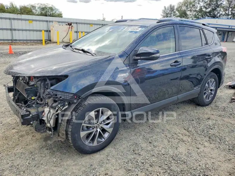 2018 Toyota RAV4 photo