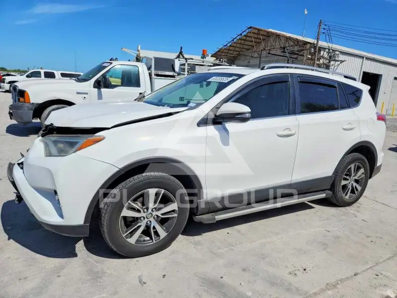 2018 Toyota RAV4 photo