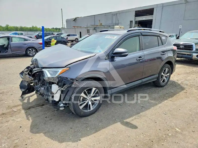 2018 Toyota RAV4 фото