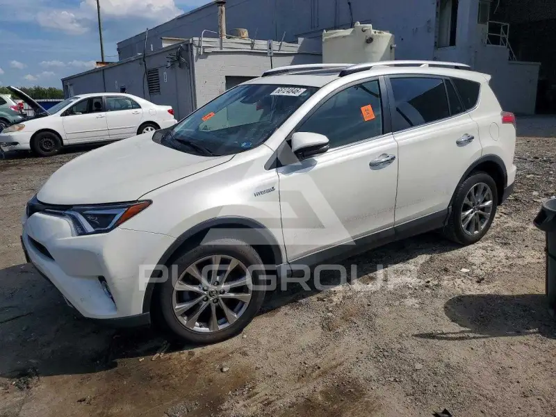2018 Toyota RAV4 фото