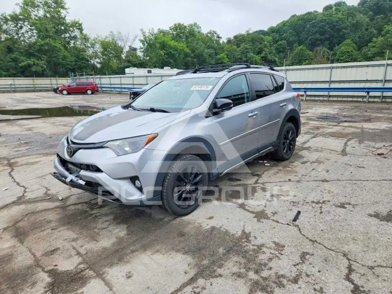 2018 Toyota RAV4 фото