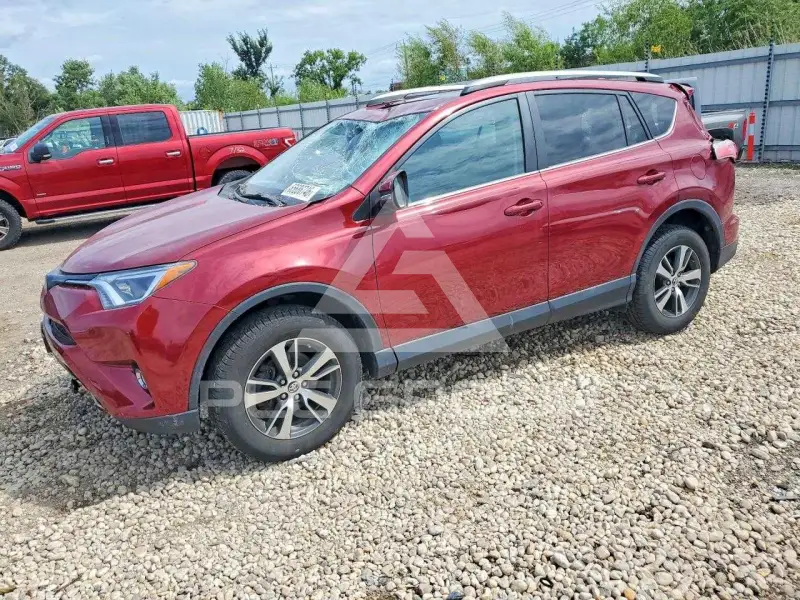 2018 Toyota RAV4 фото