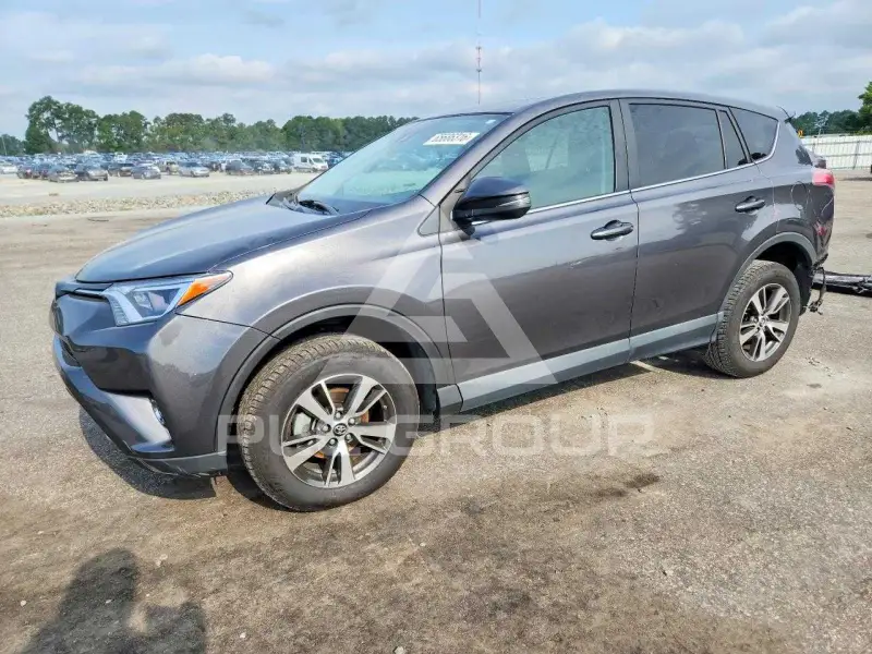 2018 Toyota RAV4 photo